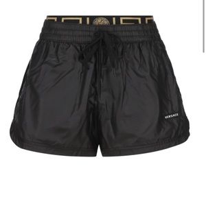 Versace greca border gym shorts - size medium- NWT